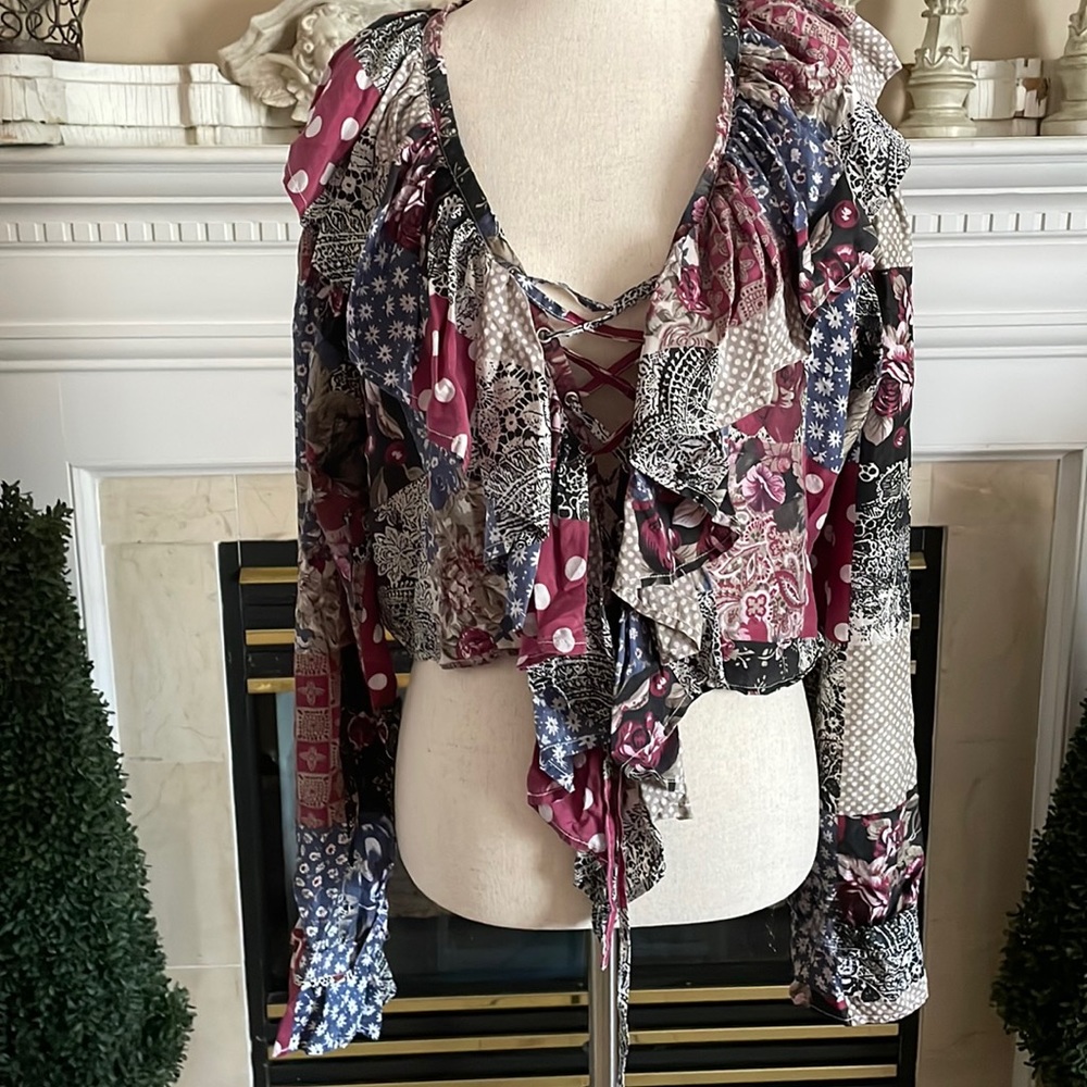 Beautiful /colorful detail blouse /tie front /short length/silky material